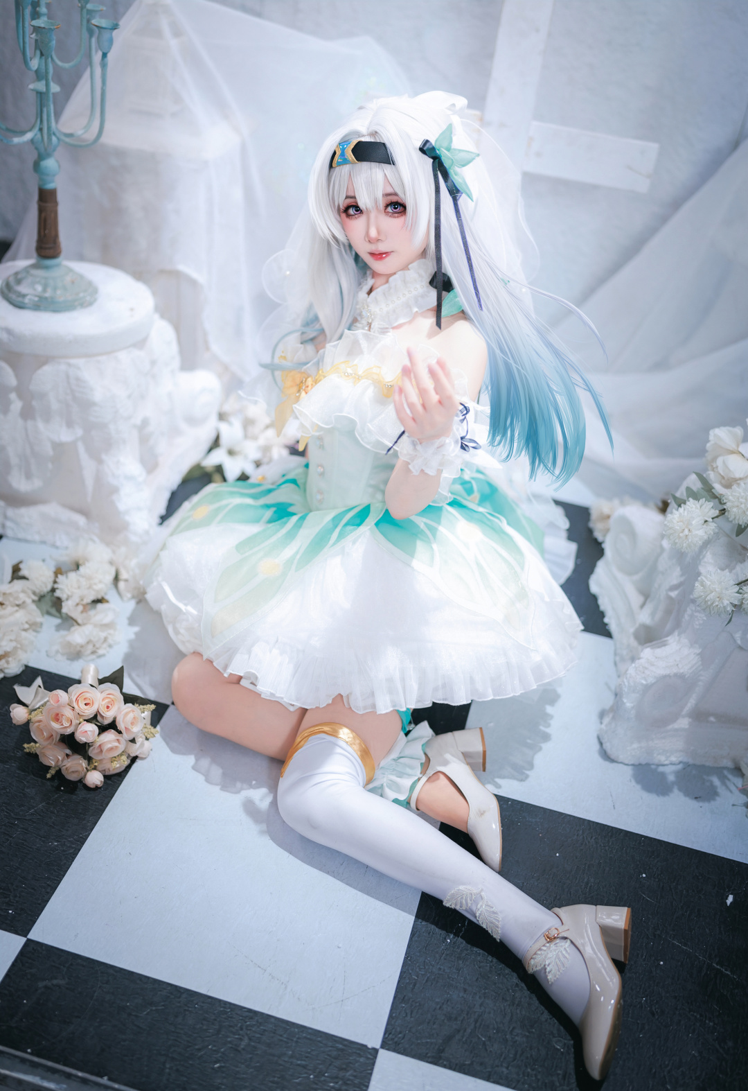 星穹铁道流萤COSER美图:开拓者,来和你的“小女友”流萤约会吧~