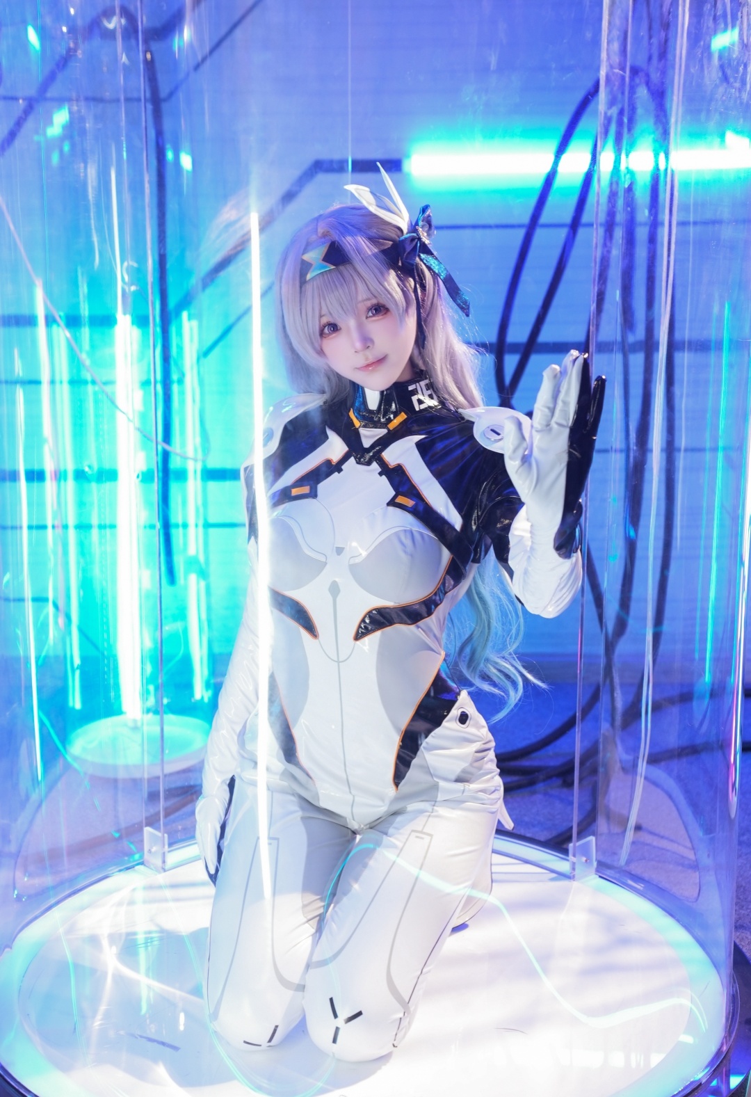 星穹铁道流萤COSER美图:开拓者,来和你的“小女友”流萤约会吧~