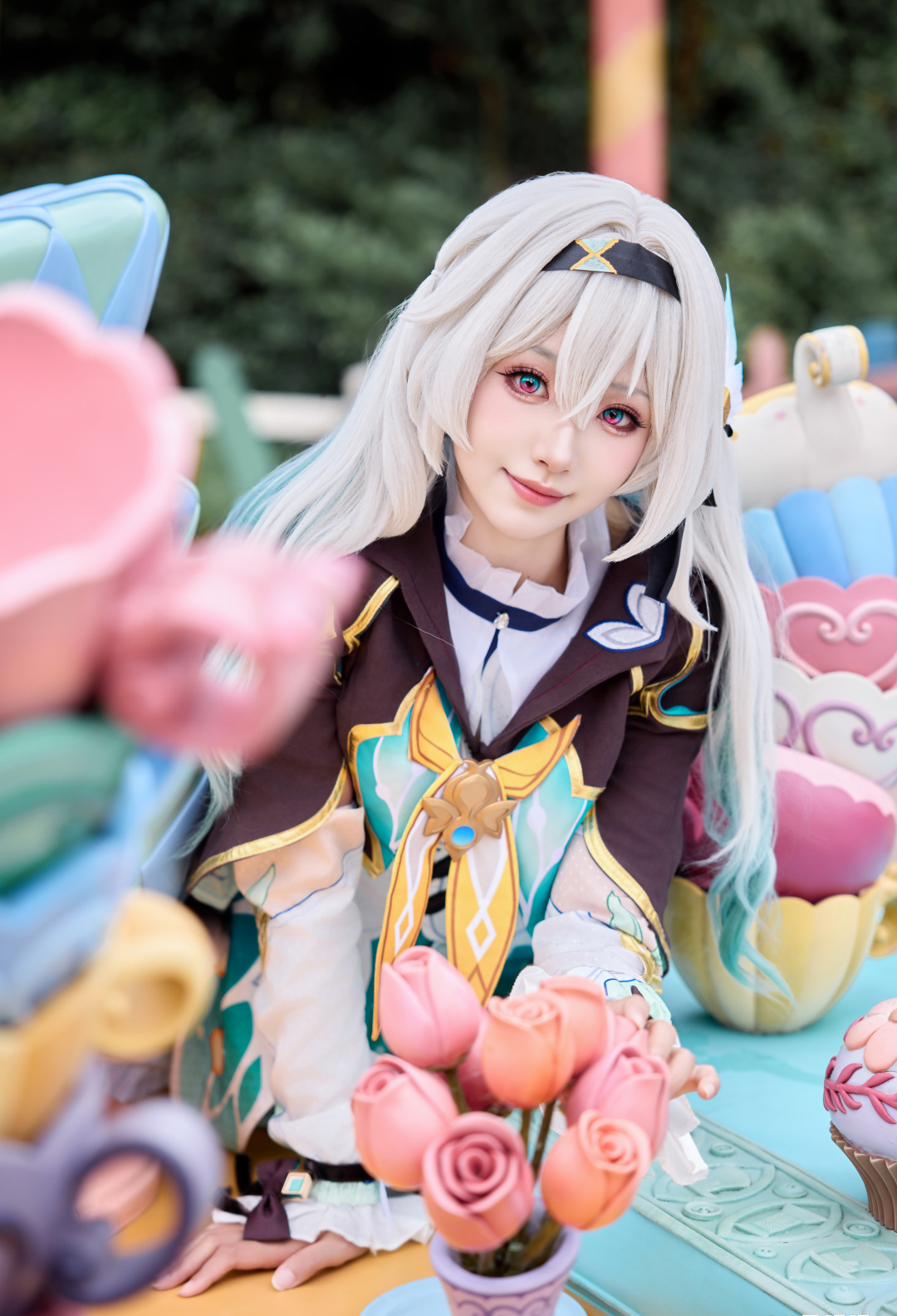 星穹铁道流萤COSER美图:开拓者,来和你的“小女友”流萤约会吧~