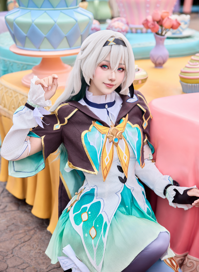 星穹铁道流萤COSER美图:开拓者,来和你的“小女友”流萤约会吧~