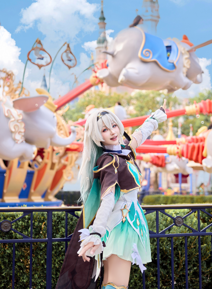 星穹铁道流萤COSER美图:开拓者,来和你的“小女友”流萤约会吧~