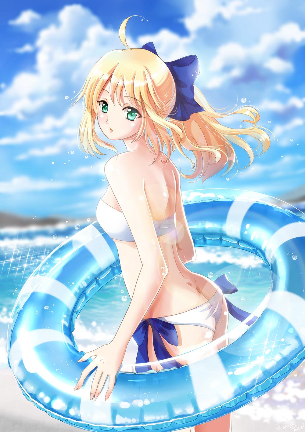 saber水着saber竖图