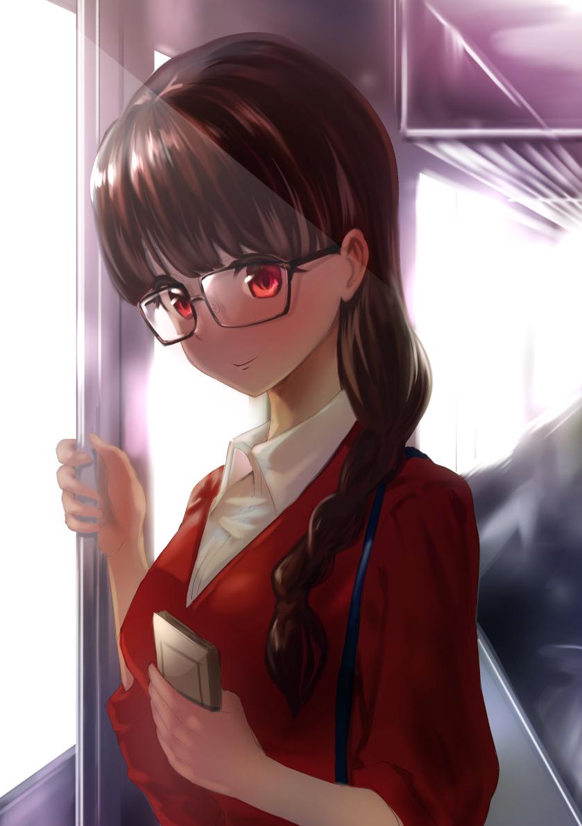 “不敢相信”的眼镜女学生