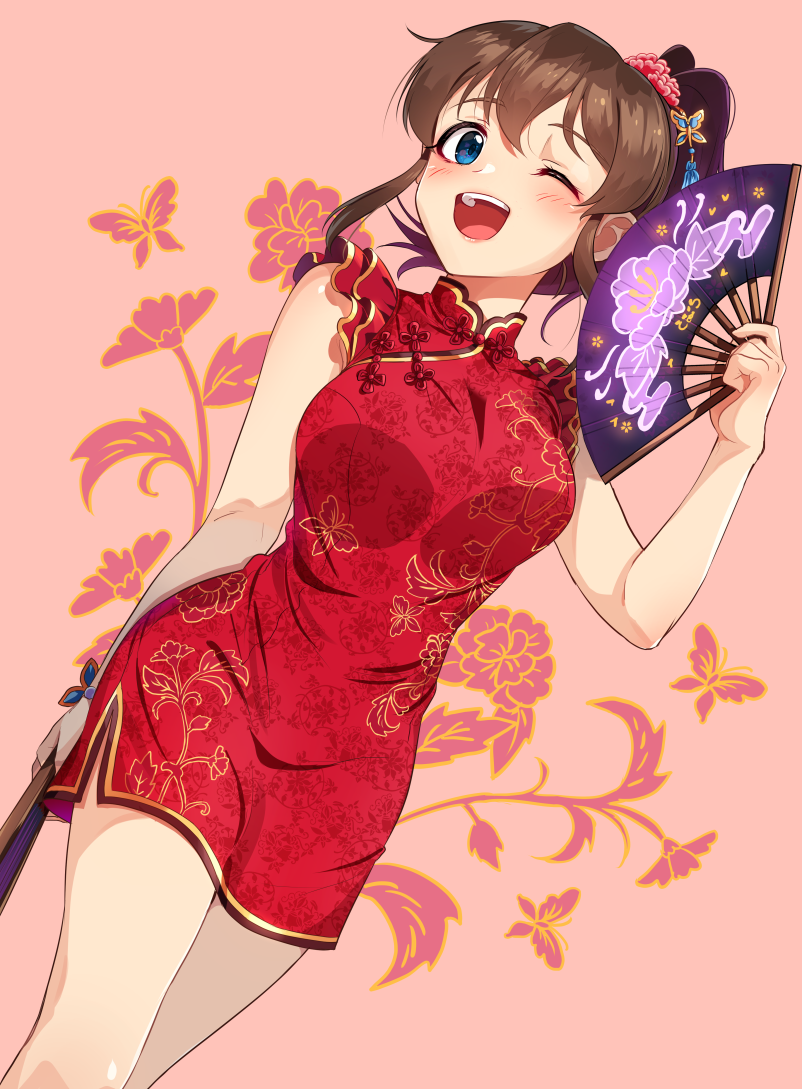 终于美奈子也穿旗袍了