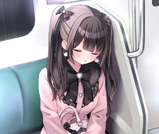 在电车上打瞌睡的地雷系女子