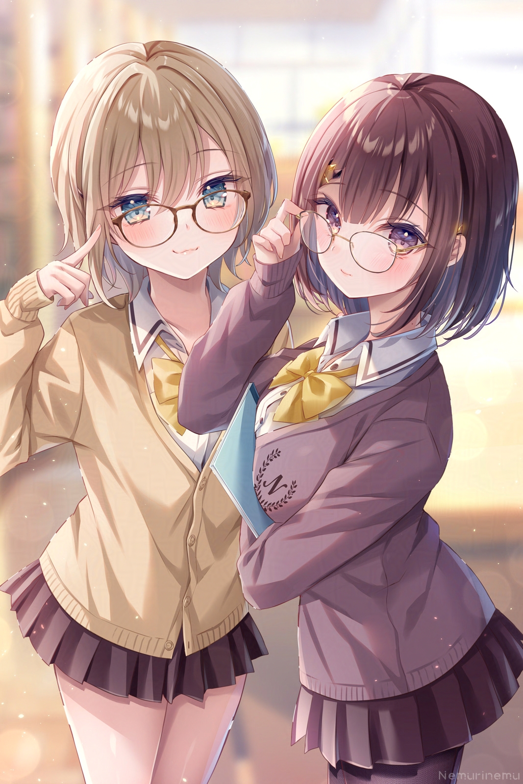 「どっちの眼鏡が好き？♡」插画图片壁纸