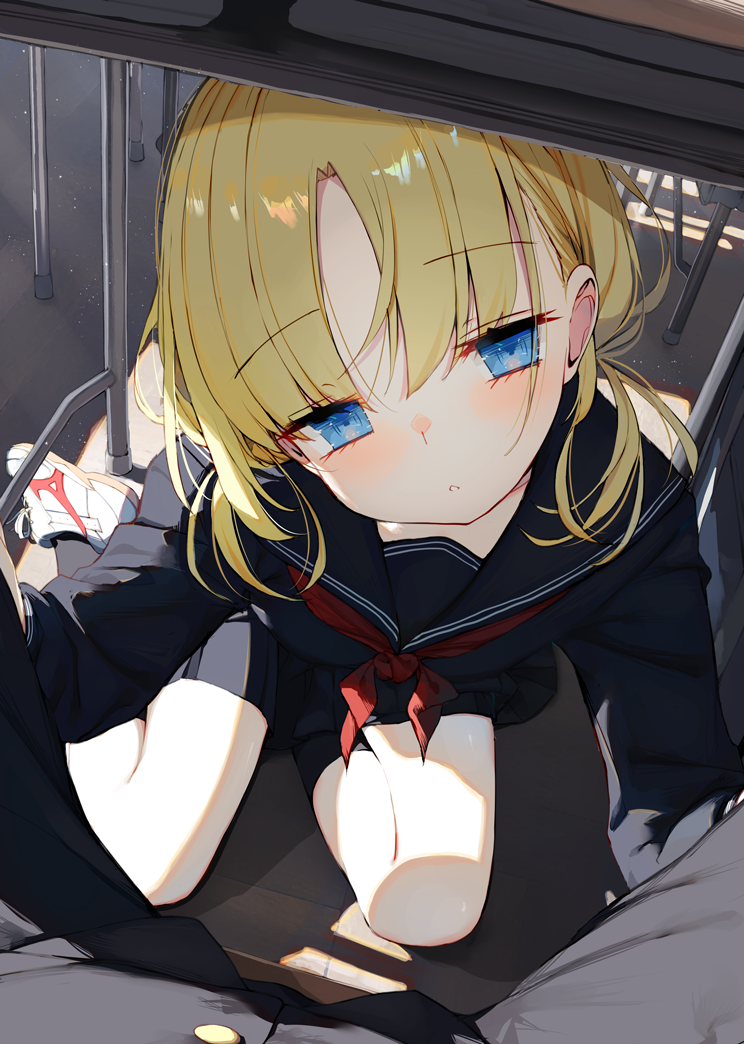 机の下には、头像同人高清图