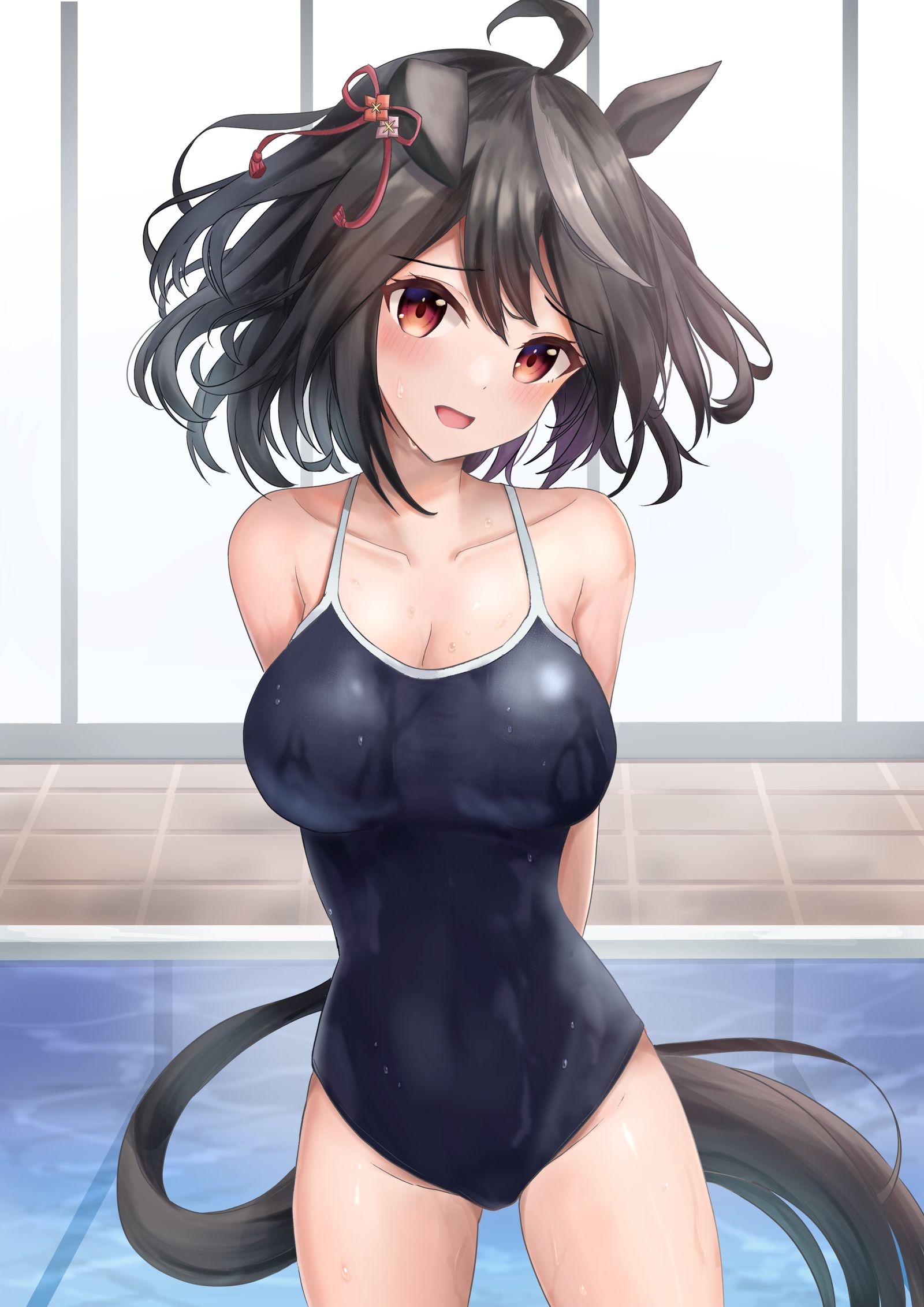 “泳衣……洗错了……那个……是小学生的时候的。”