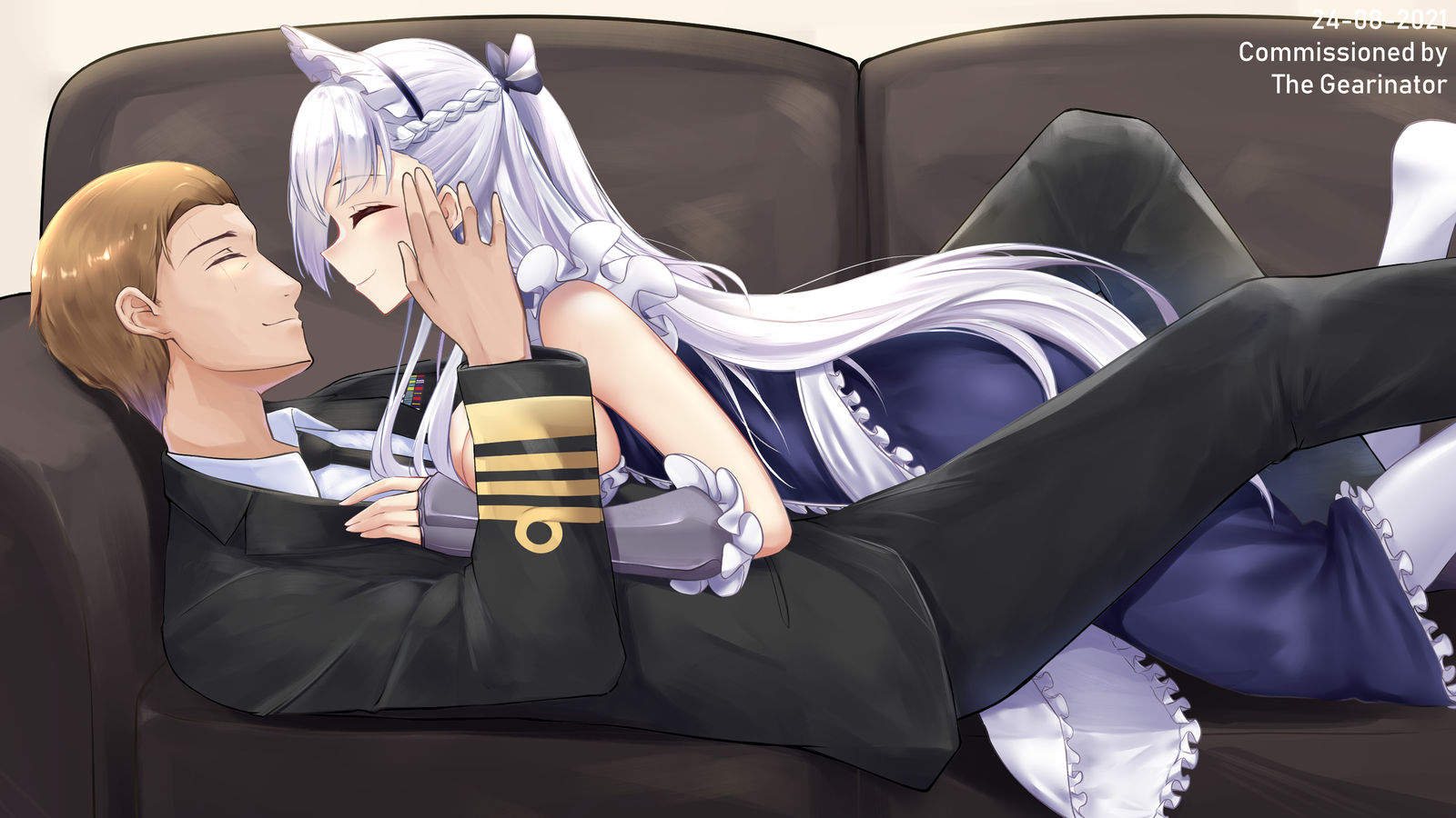 Commander and Bel on Couch-触站