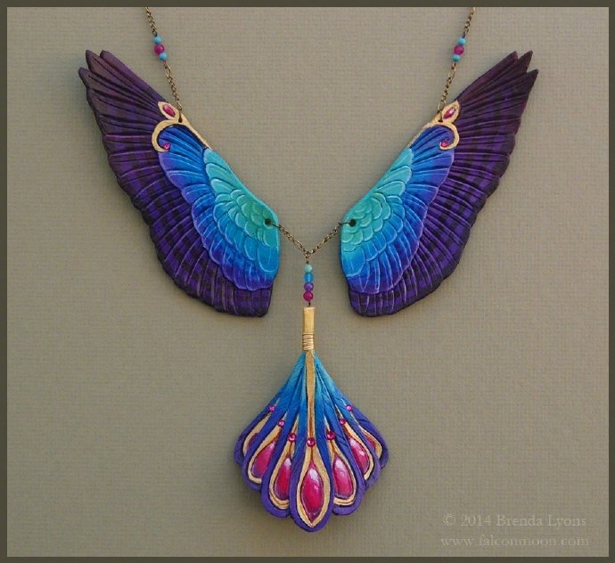 Brenda Lyons参照各种飞禽翅膀的配色与样式做出的饰品 插画图片壁纸